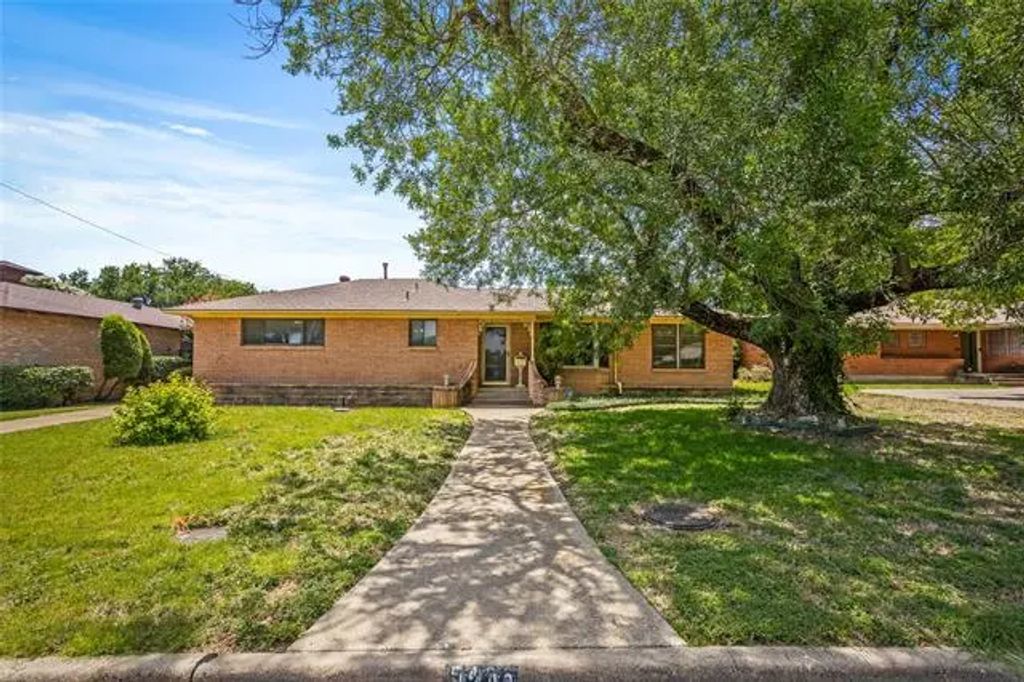 5403 Fox Hill Lane, Dallas