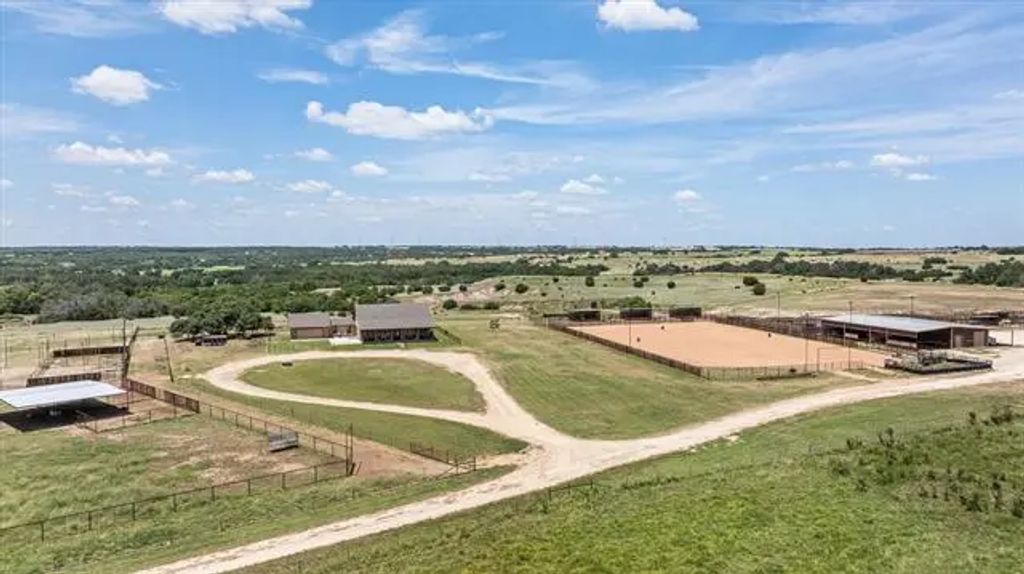 5470 County Road 398, Stephenville