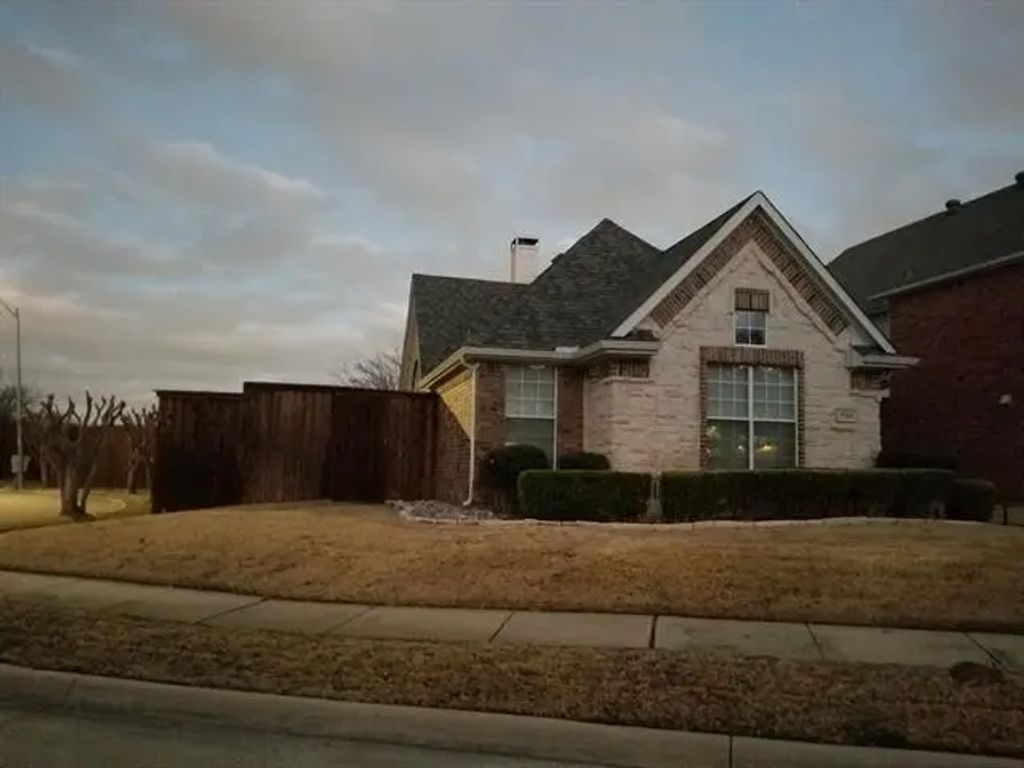 9518 Valley Ranch Parkway, Irving
