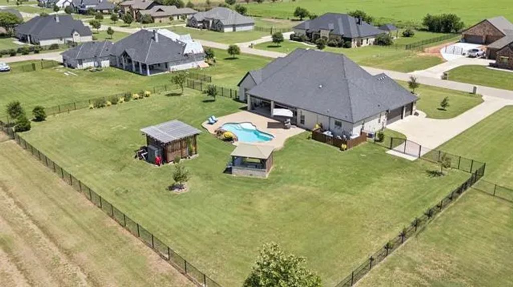 8604 Tuscan Way, Godley