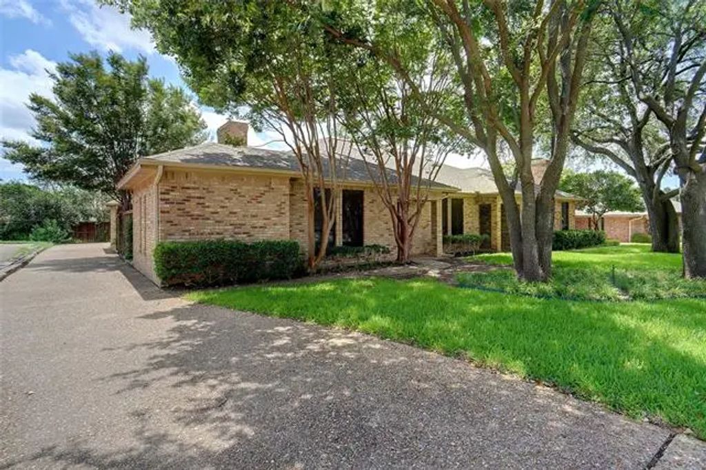 5717 Ridgerock Road, Fort Worth