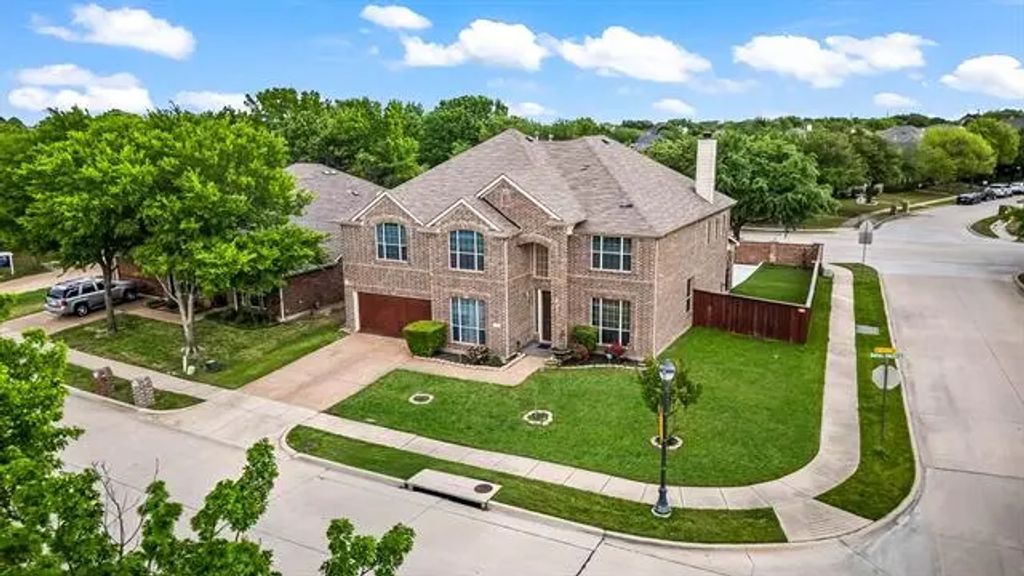 713 Royal Crest Court, McKinney