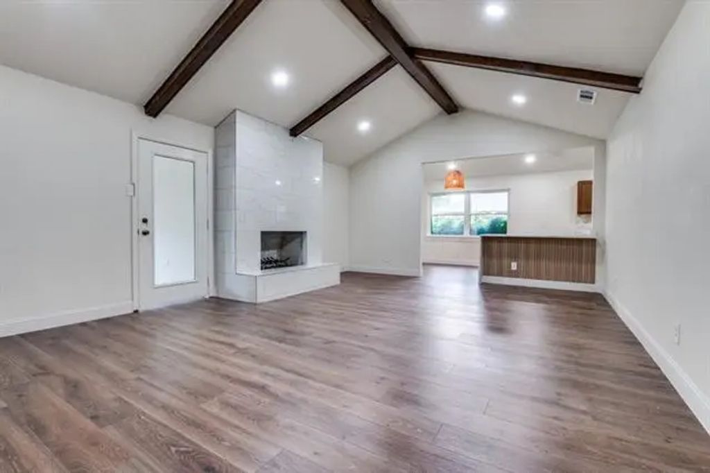 1020 Peach Lane, DeSoto