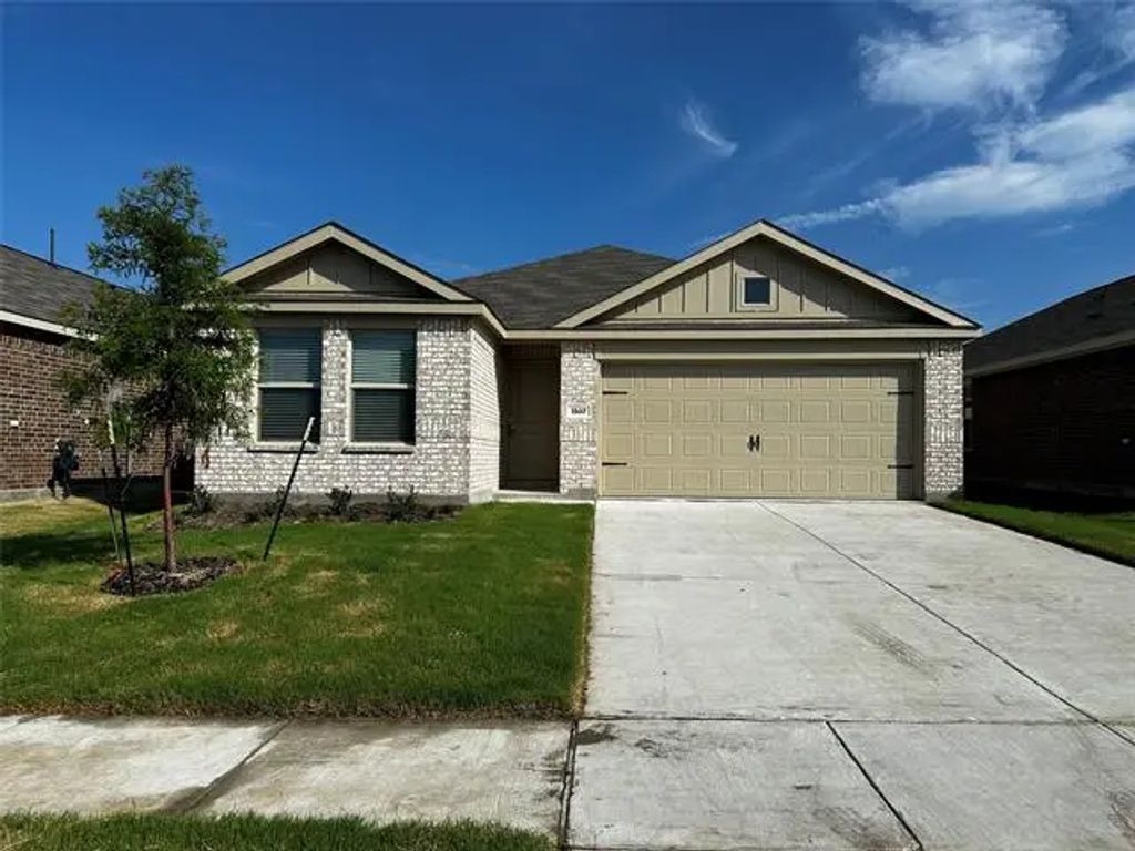 1507 Gentle Night Drive, Forney