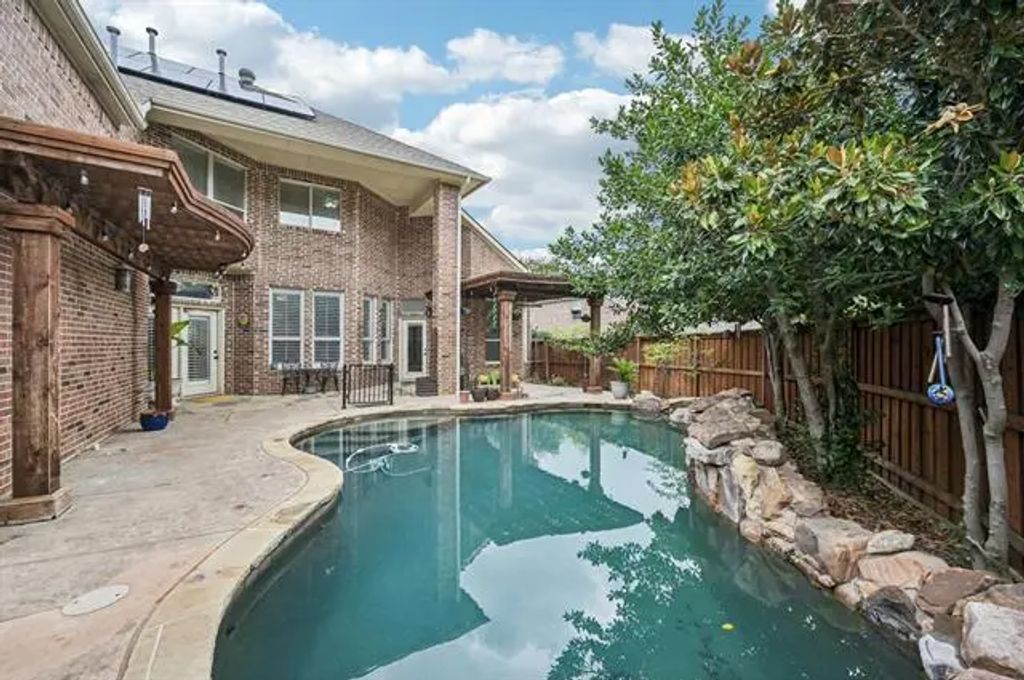 419 Sea Hawk Court, Coppell
