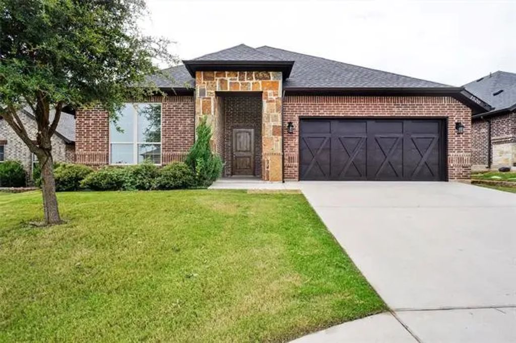 1520 Town Creek Circle, Weatherford