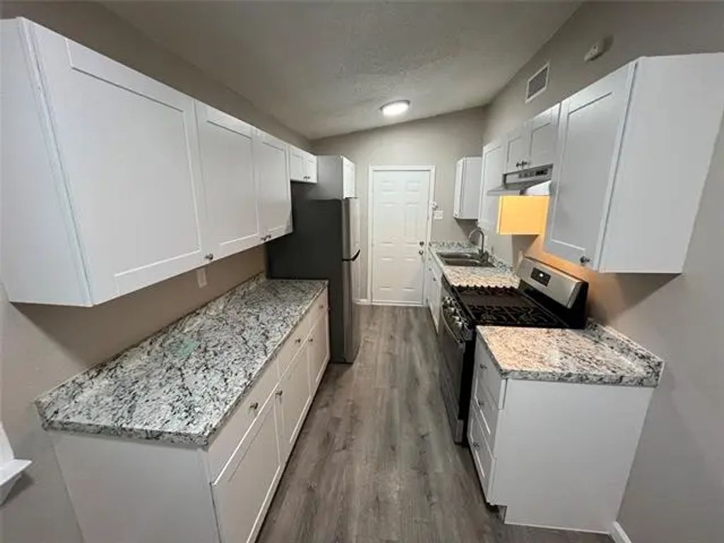 332 Crest Hill Drive, Mesquite