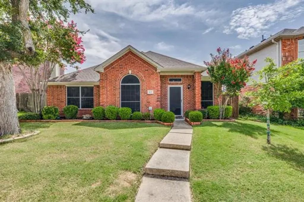 817 Parkview Circle, Allen