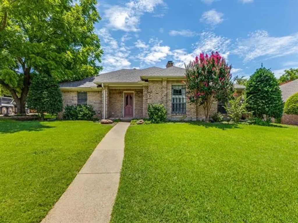 703 Lake Meadows Drive, Rockwall