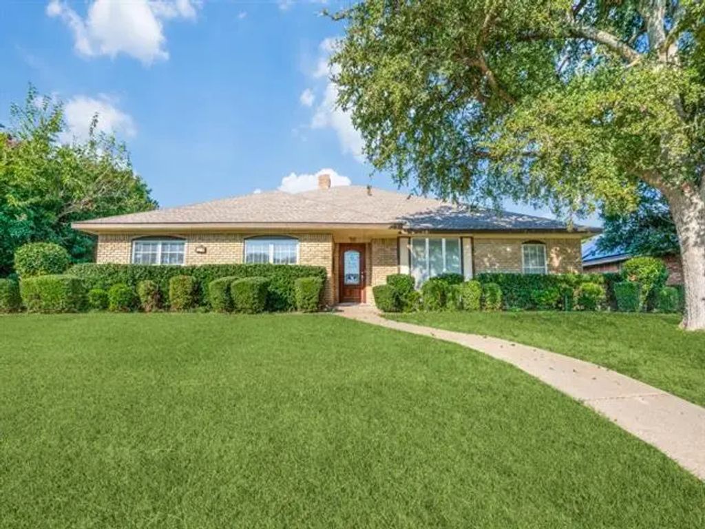 3101 Parkside Drive, Plano