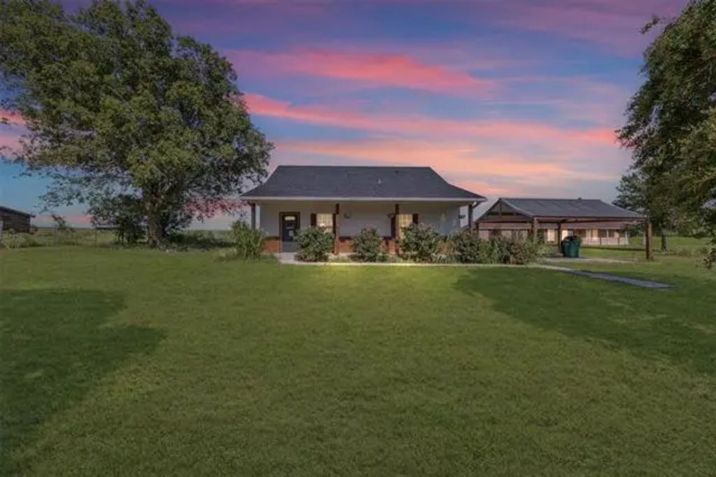 172 Edna Road, Waxahachie