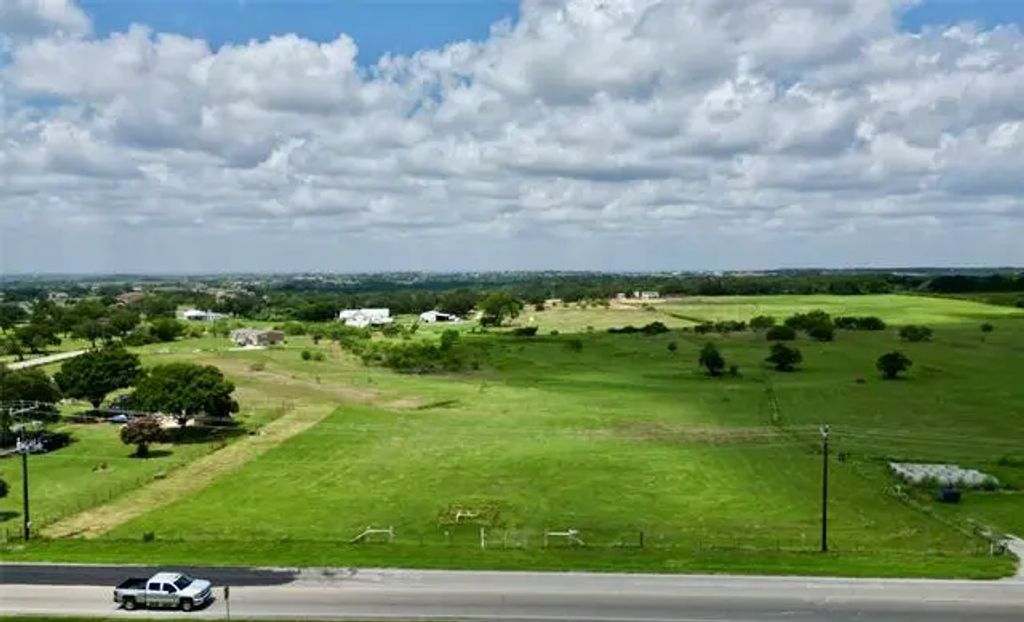 Dennis Road, Weatherford