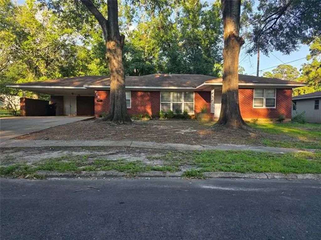 713 Nw 10th Street, Springhill