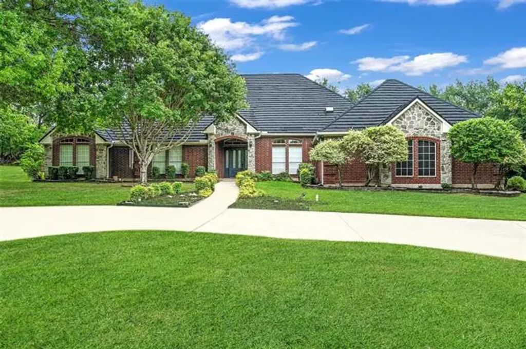 146 River Run Drive, Azle