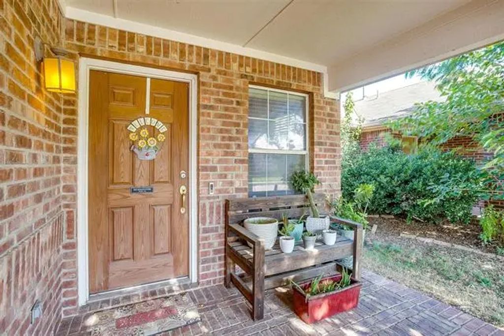 5957 Missy Lane, Fort Worth