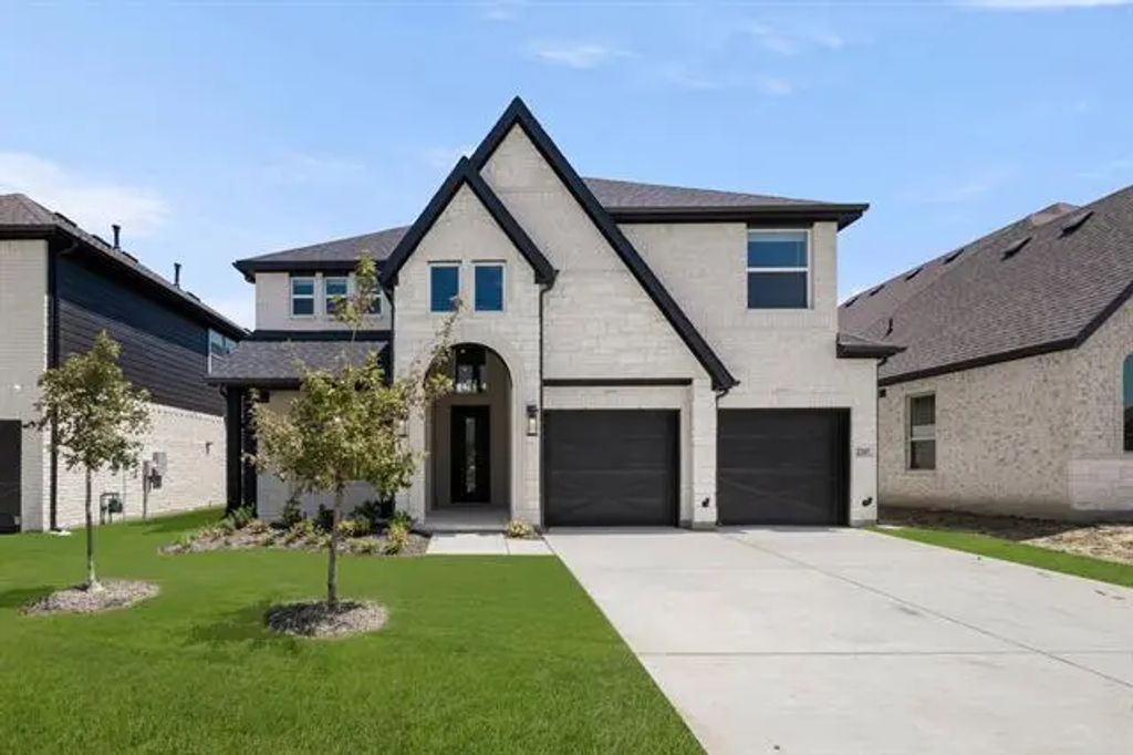 2207 Pelican, Mansfield