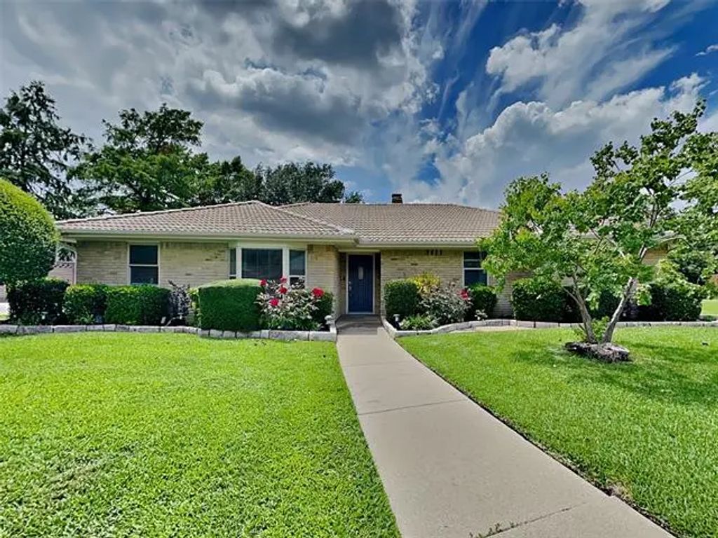 9 Brookfield Court, Trophy Club