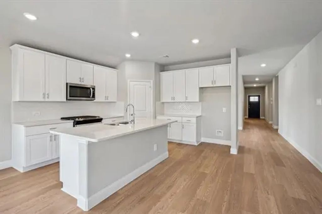 608 River Ridge Drive, Princeton