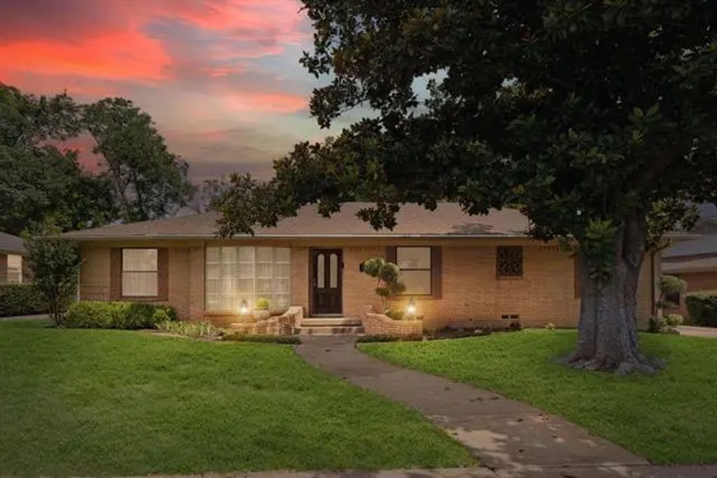 733 Branch Drive, Garland