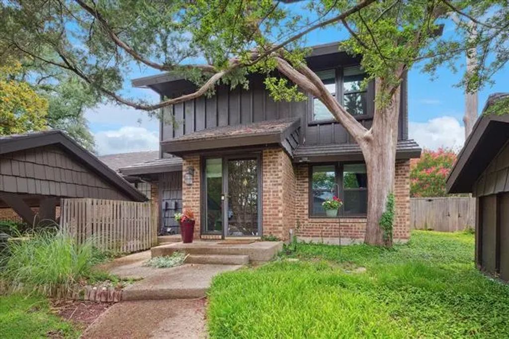 6935 Helsem Way 121, Lane A, Dallas