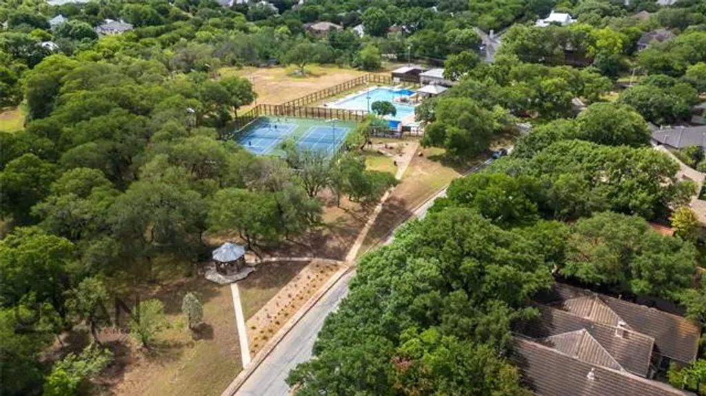 16 Cheshire Court, San Antonio