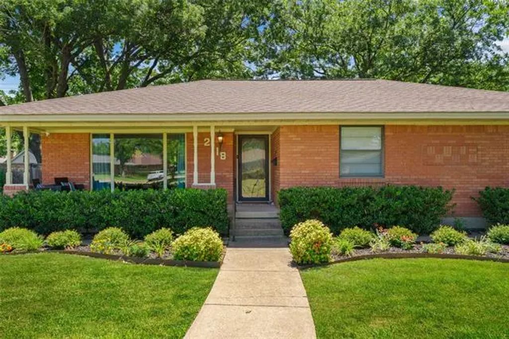 2118 Lansdowne Drive, Garland