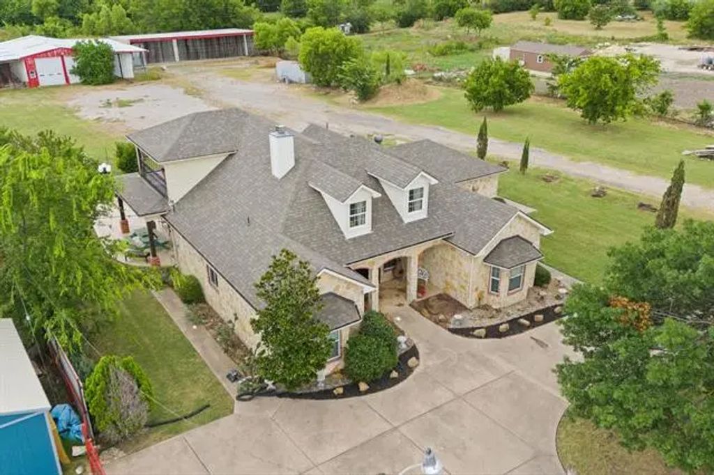 11004 Rolling Prairie Road, Crowley