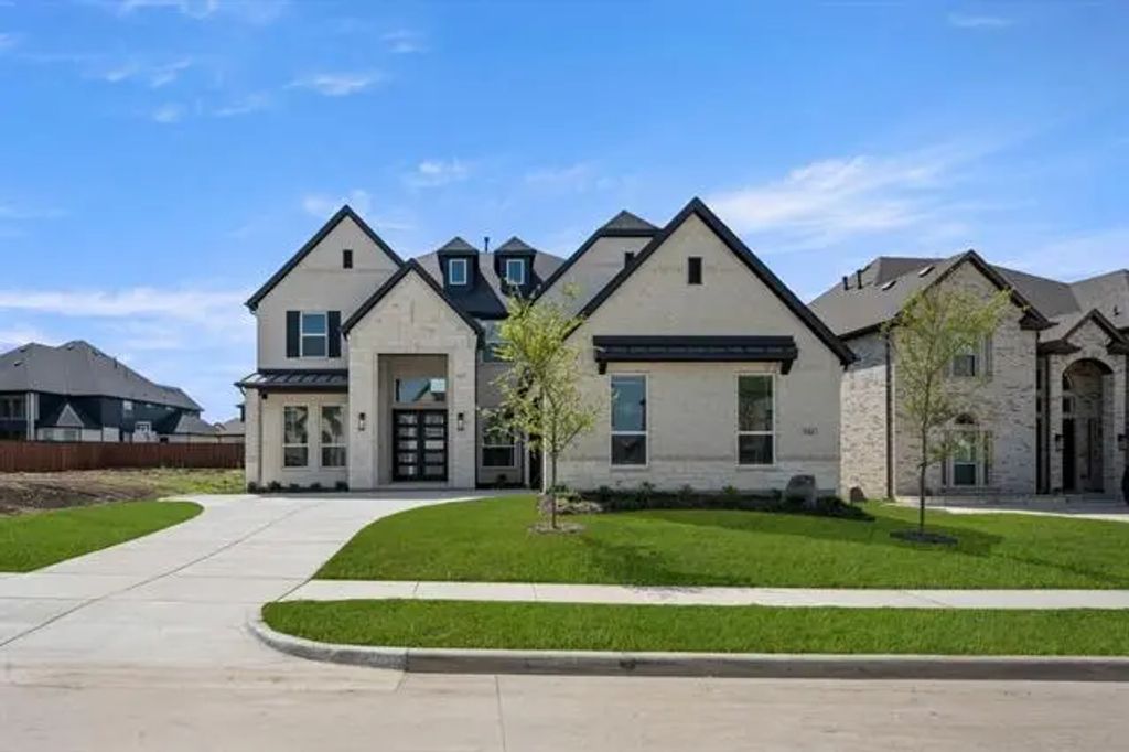 2114 Birdwatch Court, Mansfield