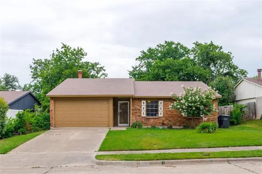527 Fairhaven Drive, Allen