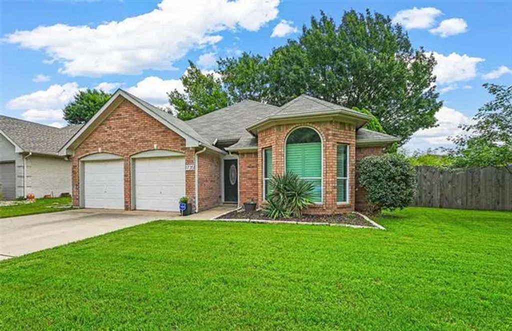 1735 Parkwood Drive, Grapevine