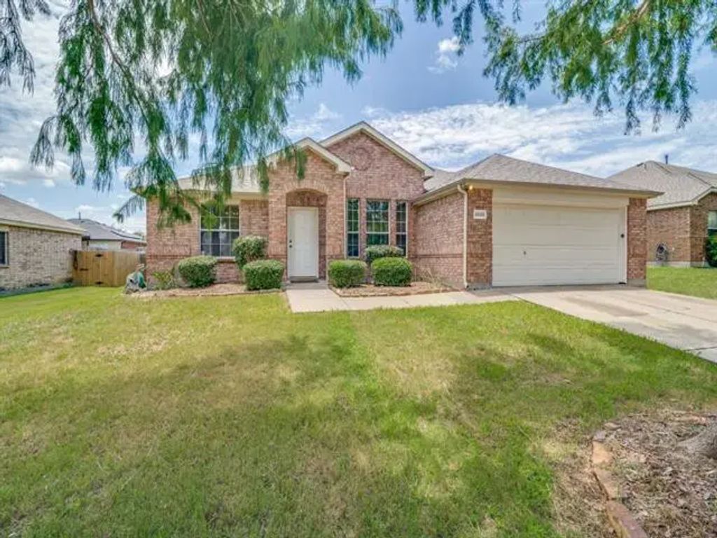 2020 Northridge Drive, Forney