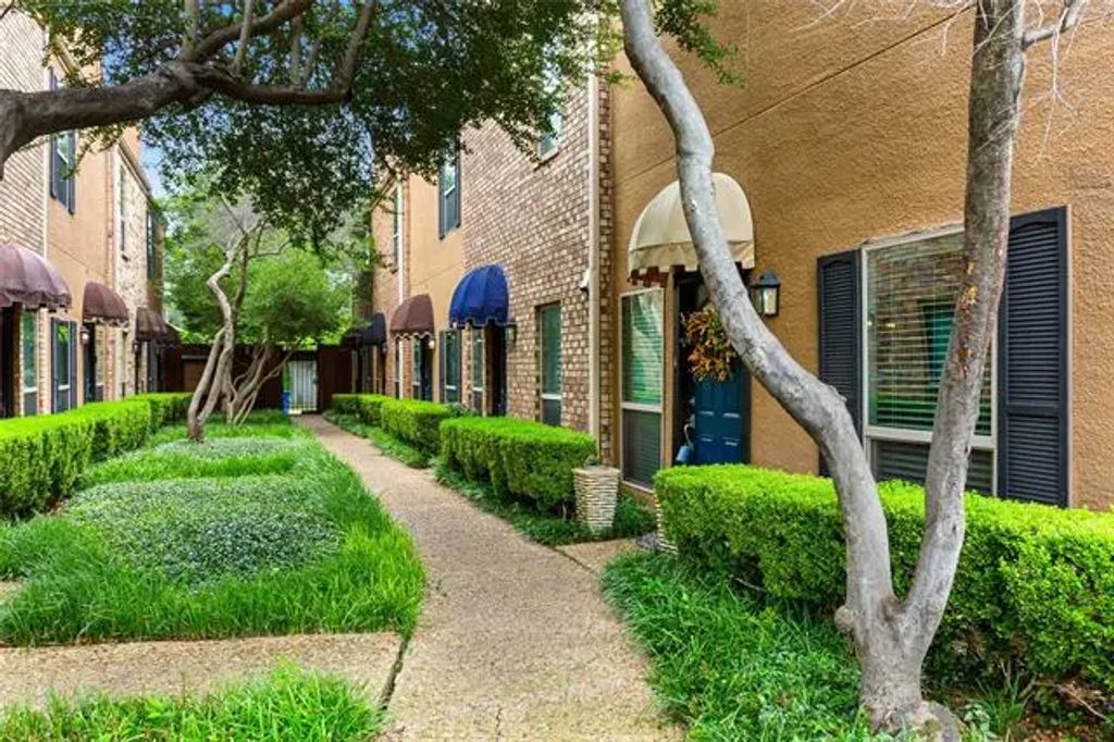 4015 Holland Avenue 110, Dallas
