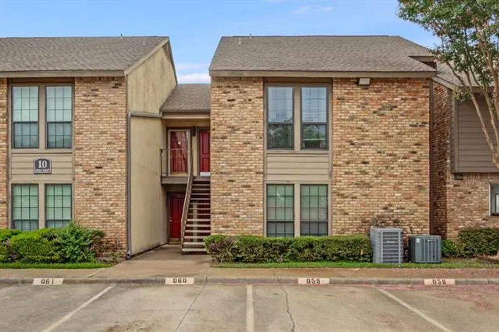 15221 Berry 1005, Dallas