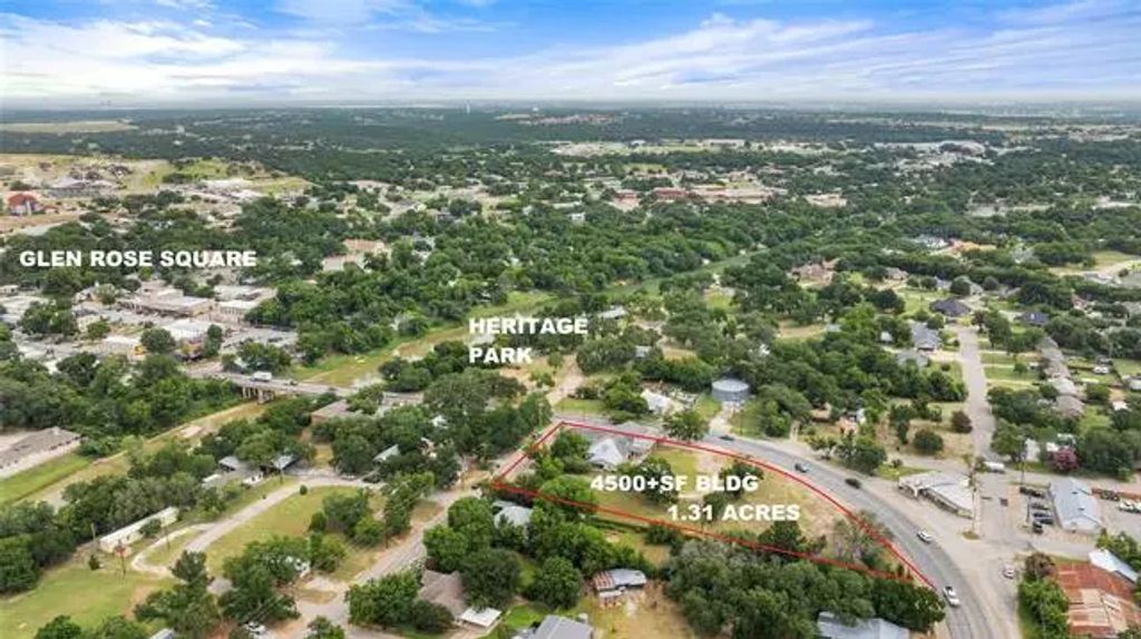 300 E Elm Street, Glen Rose