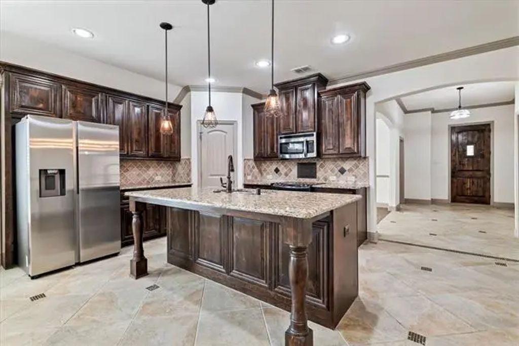 945 Lake Meadow Lane, Little Elm