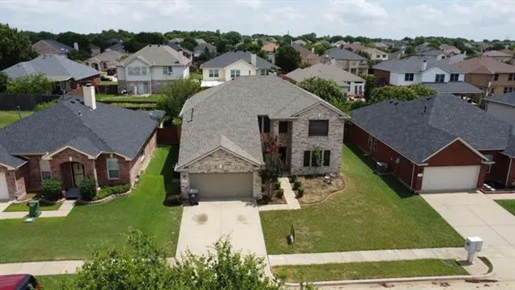7121 Lake Hawkins Drive, Arlington