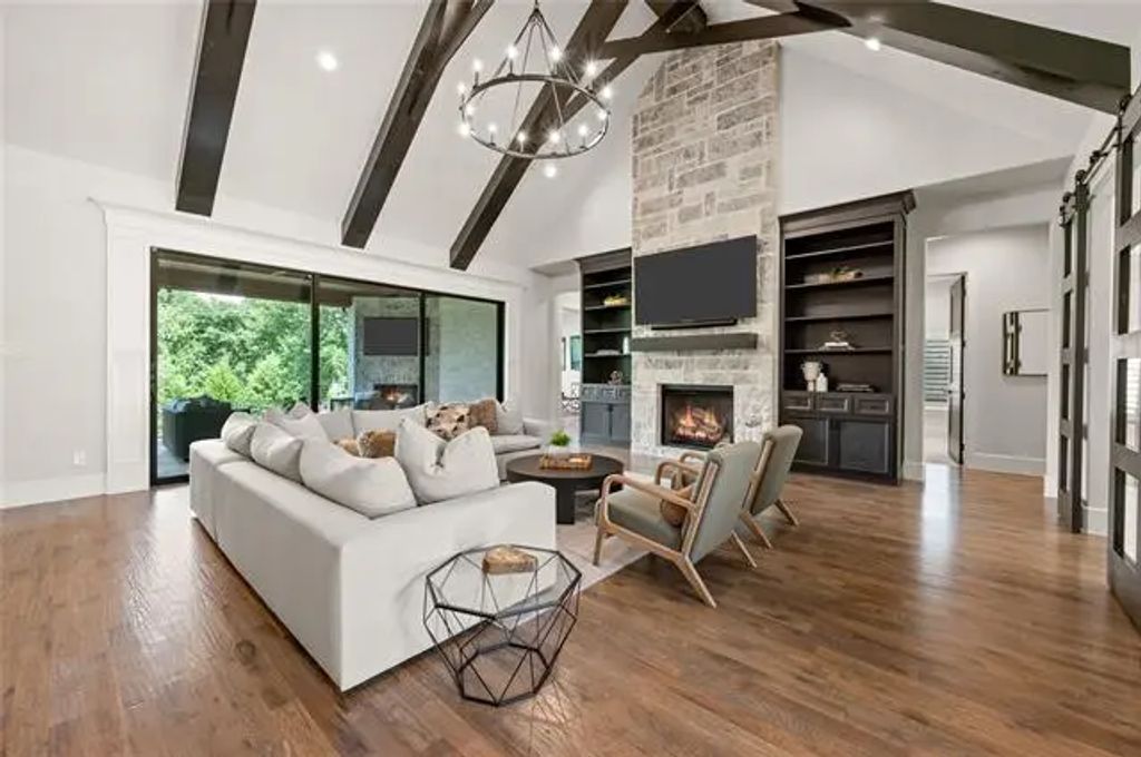 12548 Indian Creek Drive, Fort Worth