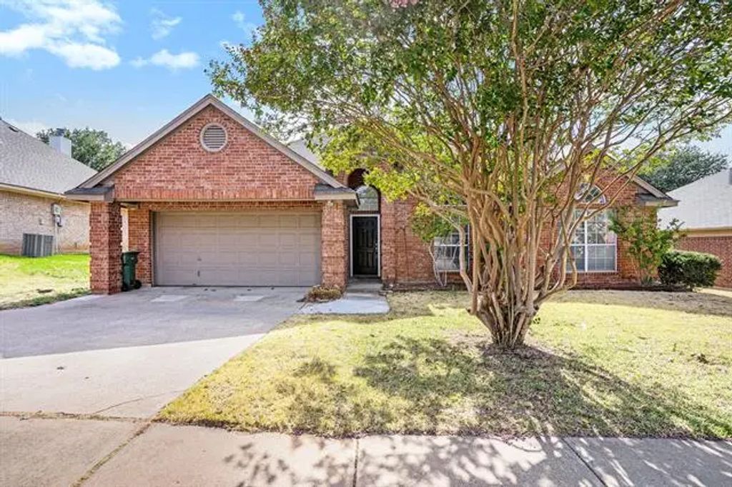 4712 Shorewood Drive, Arlington