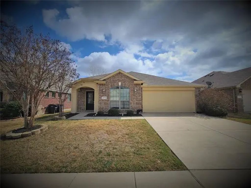 6256 Chalk Hollow Drive, Fort Worth