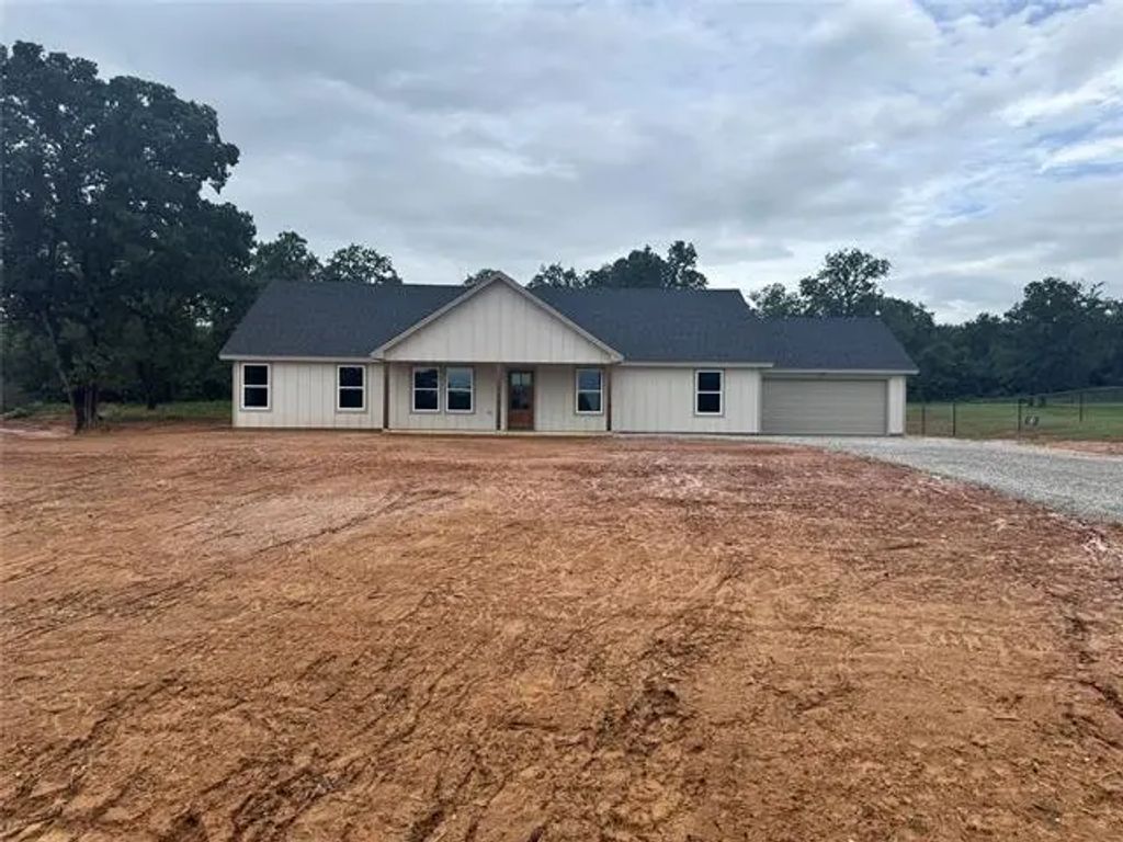 1013 Hereford Drive, Springtown