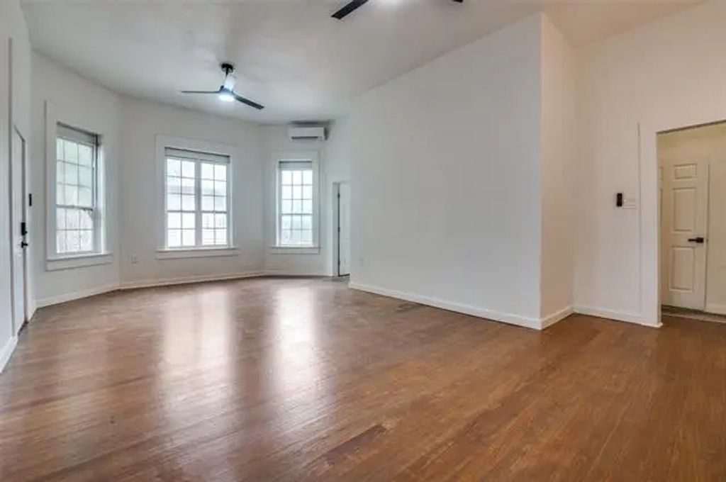 610 W 9th Street, Dallas