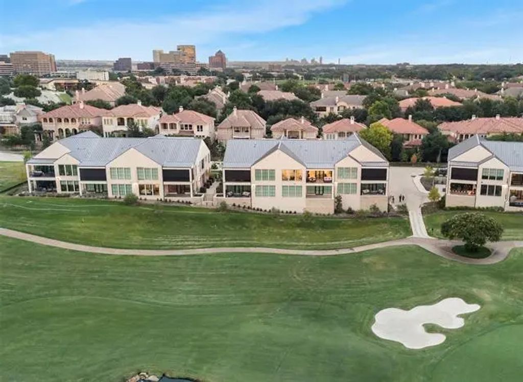 300 O Connor Ridge Boulevard 16, Irving