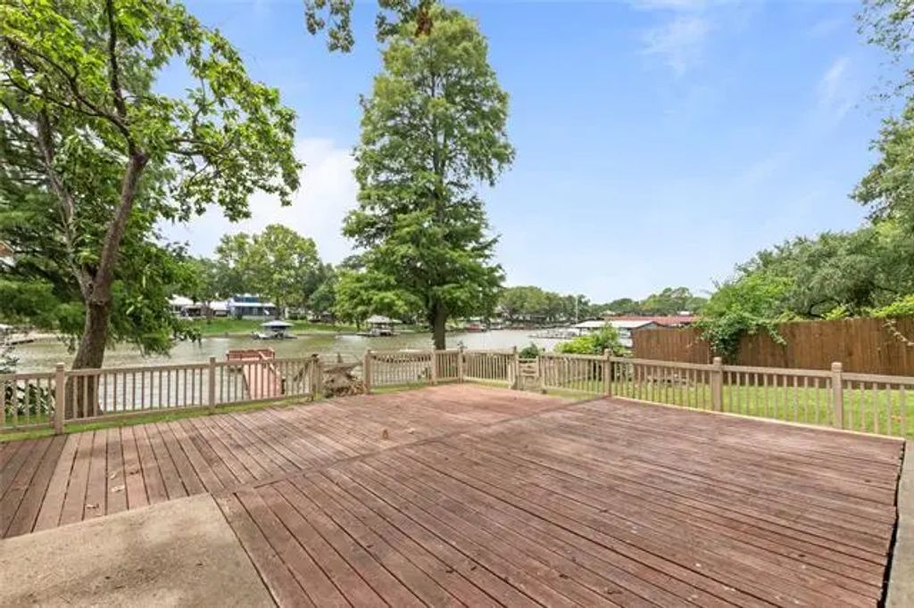 151 Big Chief Drive, Gun Barrel City