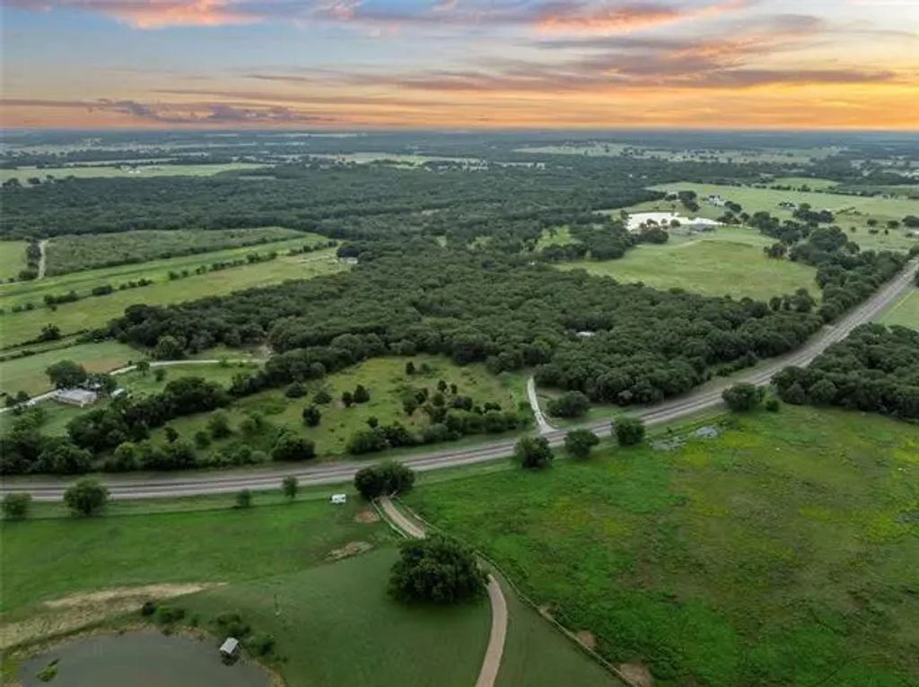 16572 Gholson Road, Waco