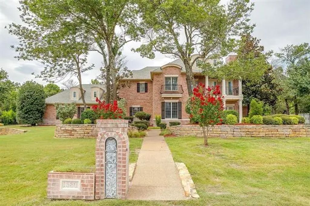1580 Hunterglenn Drive, Aledo