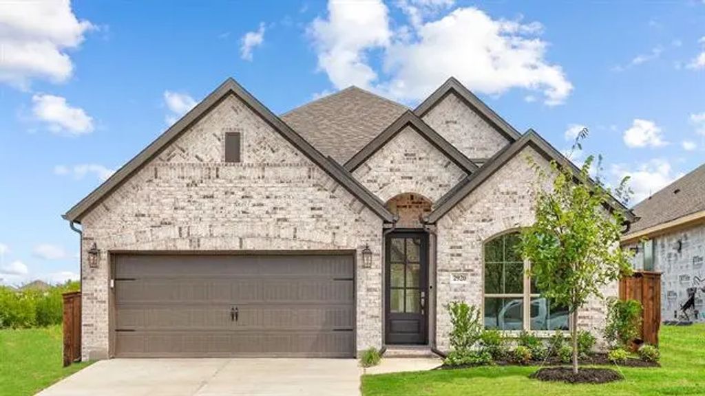 2920 Soaring Hills Drive, Forney