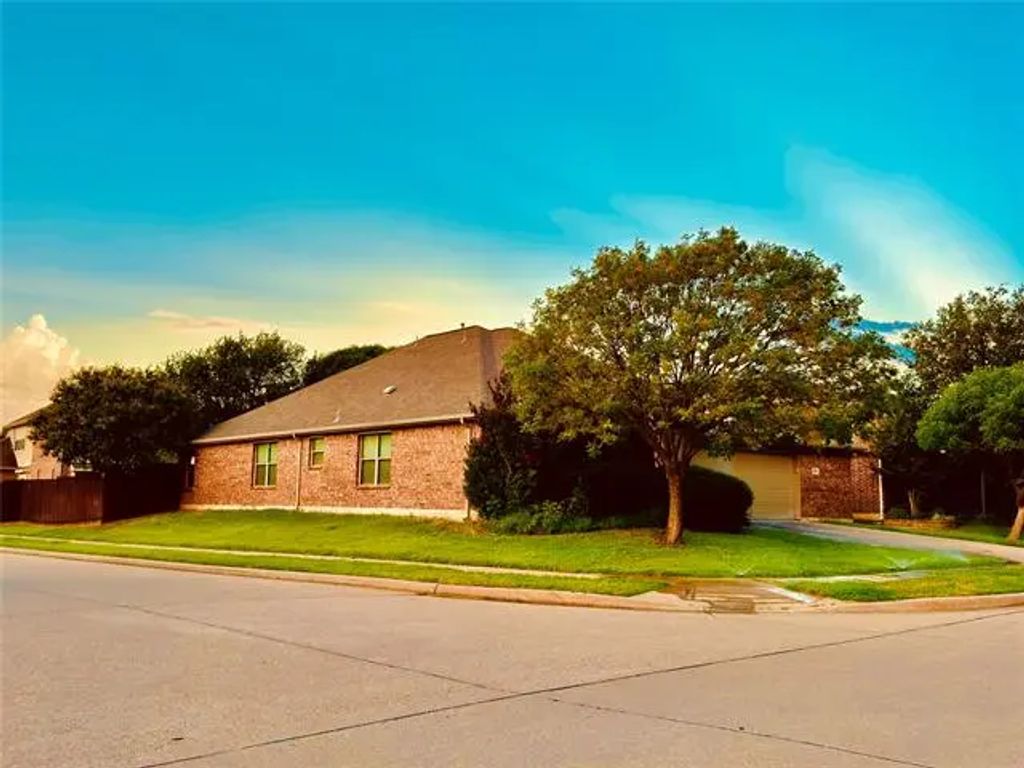 2440 Morning Dew Drive, Little Elm