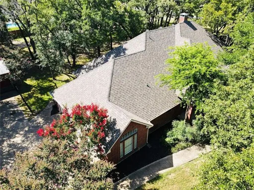 4000 Willow Brook Circle, Terrell