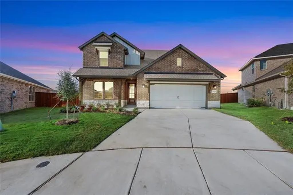 449 Pickett Creek Drive, Aledo