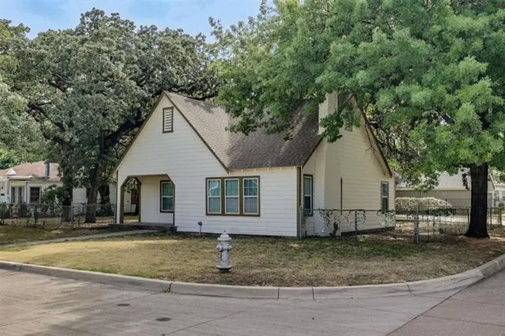1129 Cleckler Avenue, Fort Worth
